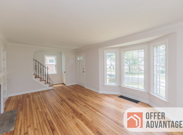 3948 Delmore Rd - Cleveland Heights, OH