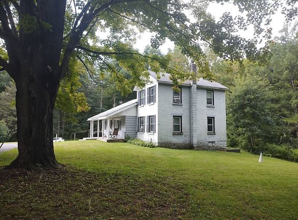 1146 State Hwy 9N #HOUSE - Saratoga Springs, NY