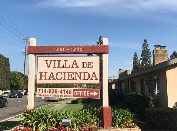 Villa De Hacienda Apartments - Tustin, CA