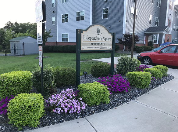 Independence Square Apartments - Newburgh, NY