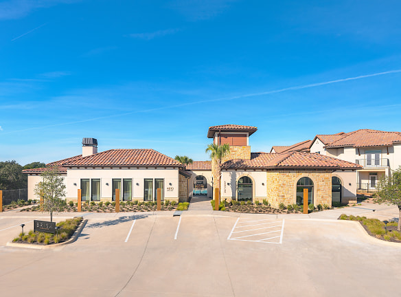 Brisa Townhomes - Bee Cave, TX