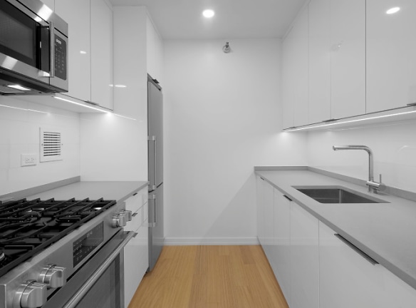 21 West End Ave unit P9J - New York, NY