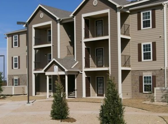 GATEWAY PLAZA APTS Apartments - Midland, TX