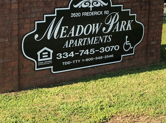 Meadow Park Apartments - Opelika, AL