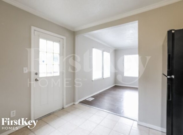 9520 East 14th St S - Independence, MO