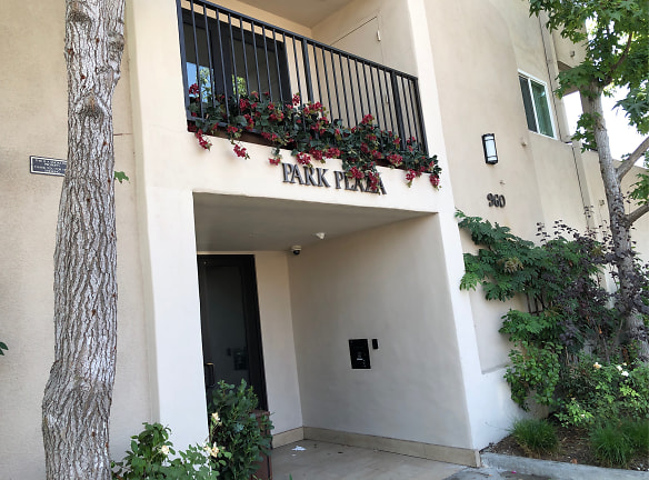 Park Plaza Apartments - Los Angeles, CA