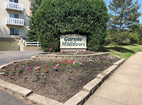 Gurnee Meadows Apartments - Gurnee, IL