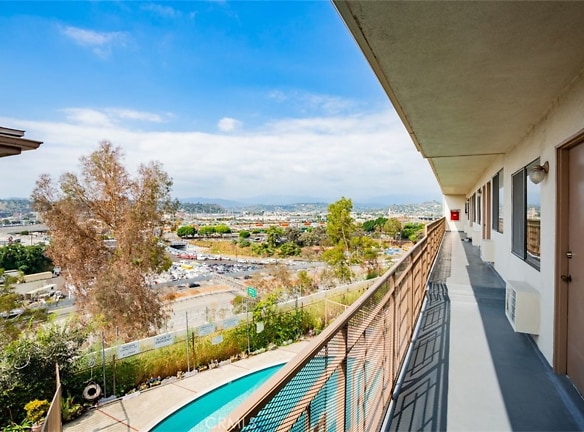 571 Fairview Ave Apartments - Los Angeles, CA
