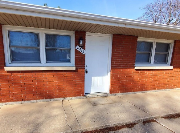 6016 W 41st Ave - Gary, IN