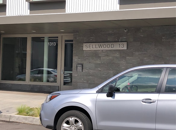 Sellwood 13 #302 Apartments - Portland, OR