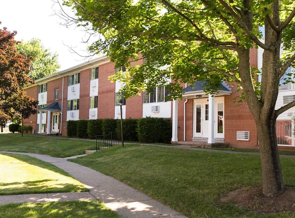 Clintwood Apartments - Rochester, NY