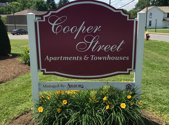 Cooper Street Apartments - Slippery Rock, PA