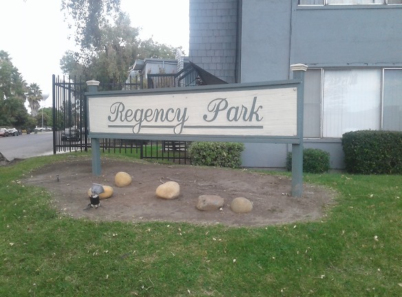 REGENCY PARK APARTMENTS - Stockton, CA