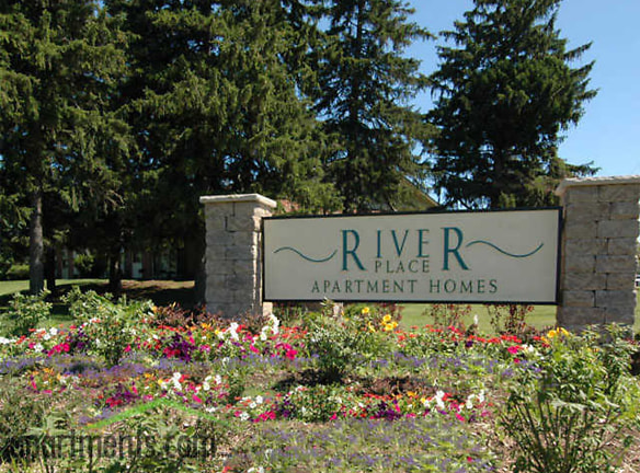 River Place Apartment Homes - Milwaukee, WI