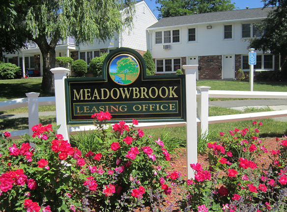 Townhomes At Meadowbrook Village - Fitchburg, MA