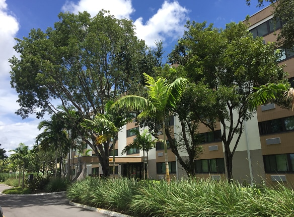 Hadley Gardens Apartments - Miami, FL