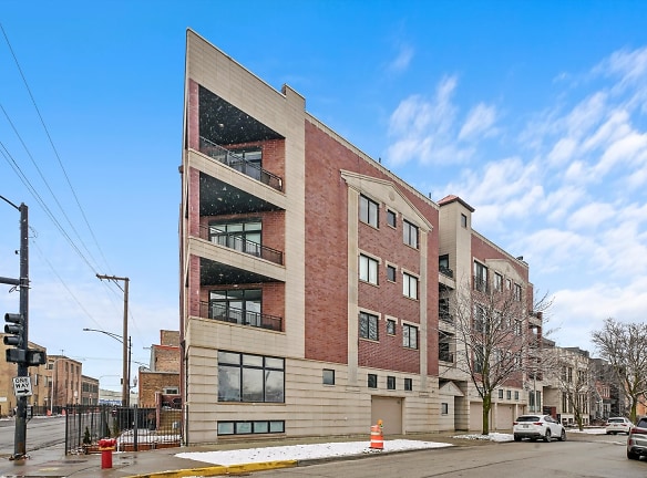 622 N Rockwell St #404 - Chicago, IL
