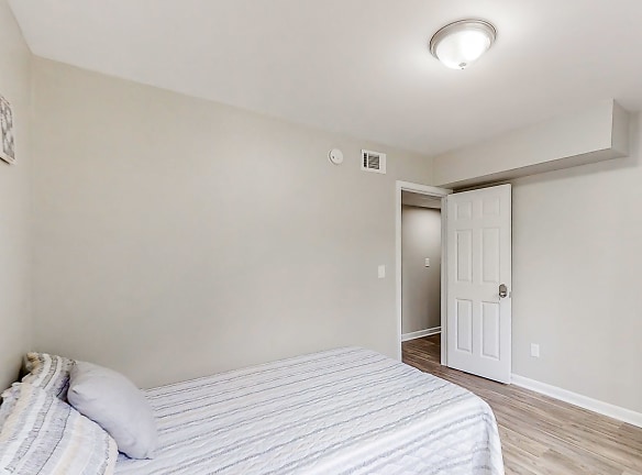 Room For Rent - Decatur, GA