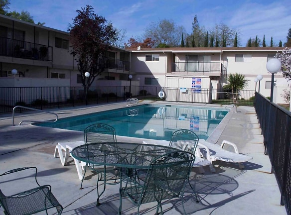 Fulton Oaks Apartments I & II - Sacramento, CA