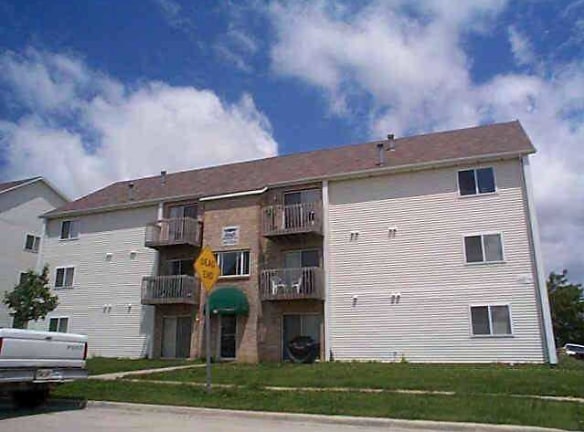 Rainbow Circle Apartments - Bloomington, IL