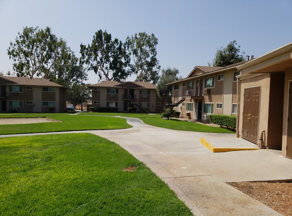 Foothill Villas Apartments - San Bernardino, CA