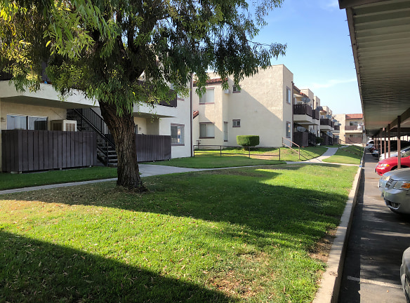 Arrow West Villas Apartments - Fontana, CA