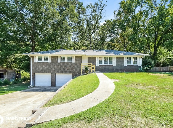 2825 2Nd St Nw - Center Point, AL