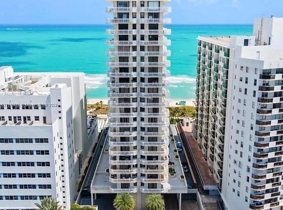 6061 Collins Ave #11B - Miami Beach, FL