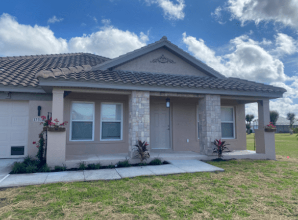 17314 Cape Horn Blvd - Punta Gorda, FL