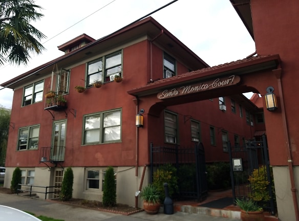 Santa Monica Court Apartments - Portland, OR