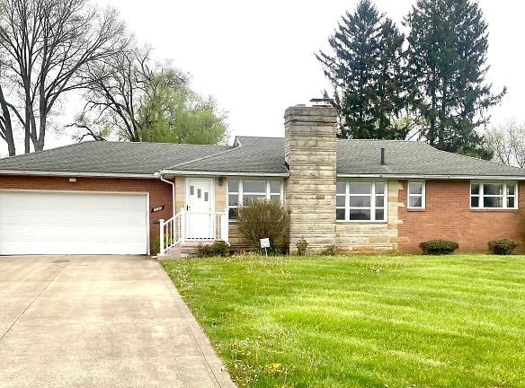 3505 22nd St NW - Canton, OH