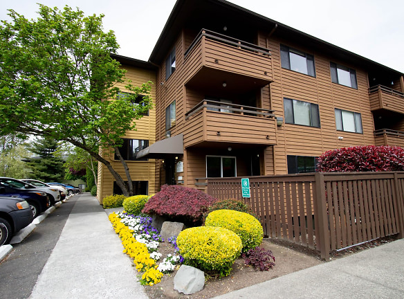 Willow Court Apartments - Seattle, WA