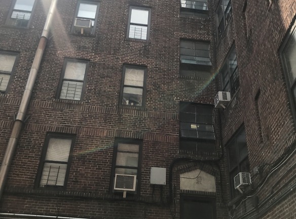 West Farms Estates Apartments - Bronx, NY