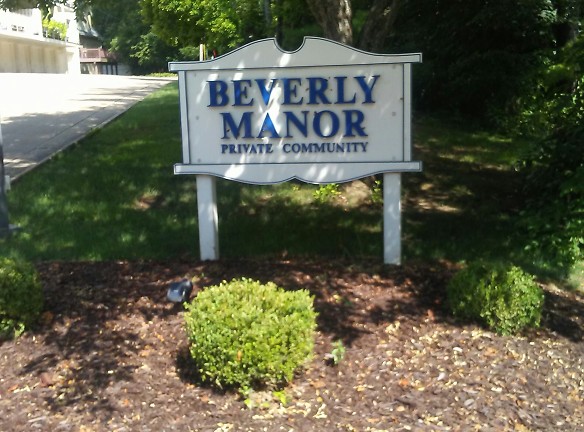 Beverly Manor Apartments - Moline, IL