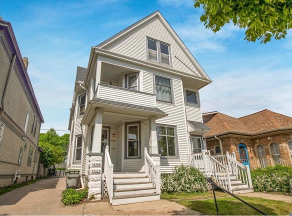 2539 S Howell Ave unit 2539A - Milwaukee, WI