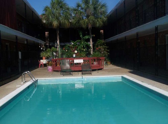 Cabana Courtyard Apartments - Biloxi, MS