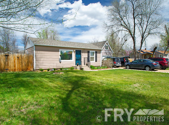7015 W 24th Ave - Lakewood, CO