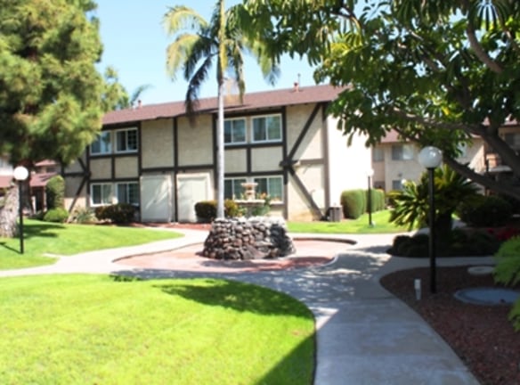 Stonehedge Apartments - Anaheim, CA