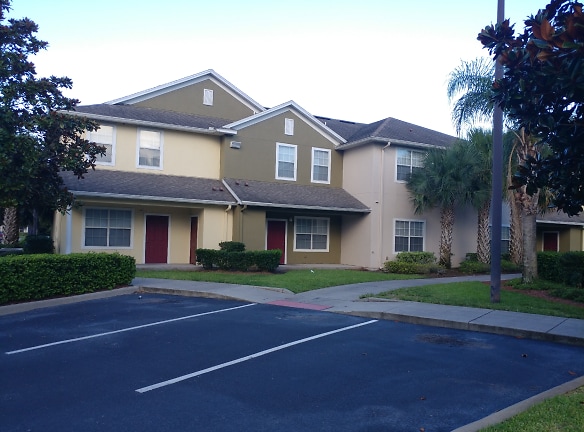 Pine Haven Apartments - Daytona Beach, FL
