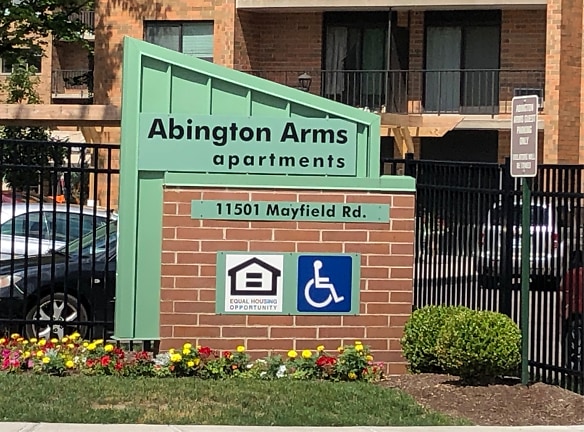Abington Arms Apartments - Cleveland, OH
