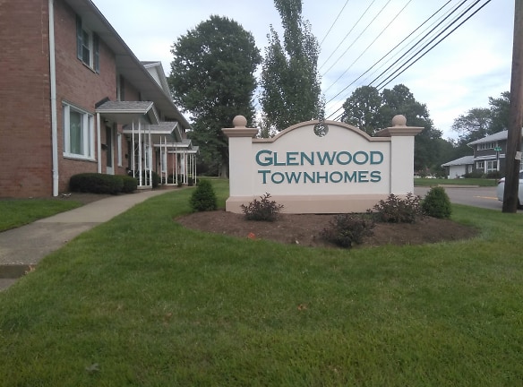 Glenwood Townhouses Apartments - Canton, OH