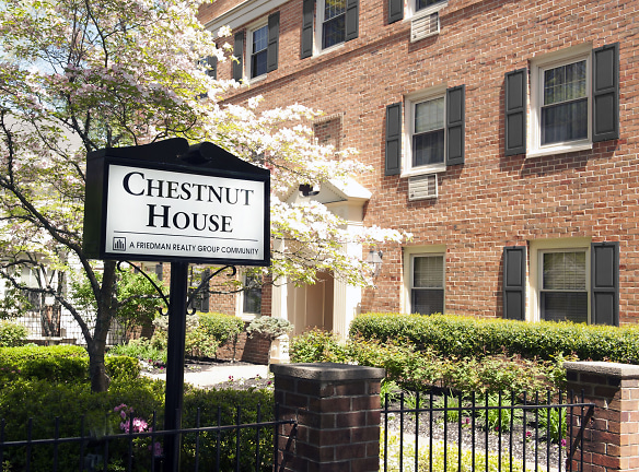 Chestnut House Apartments - Haddonfield, NJ