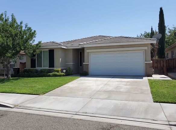 12343 Firefly Way - Victorville, CA