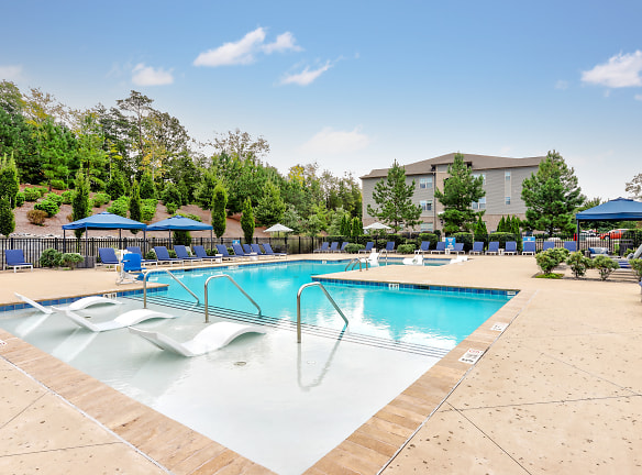 Lodges At Lake Wylie Apartments - Lake Wylie, SC