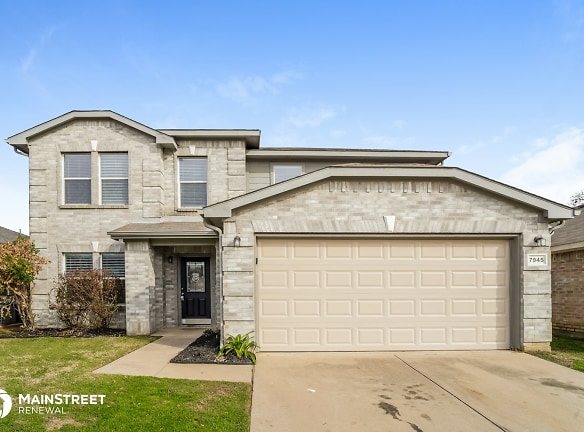 7945 Meadow View Trail - Fort Worth, TX