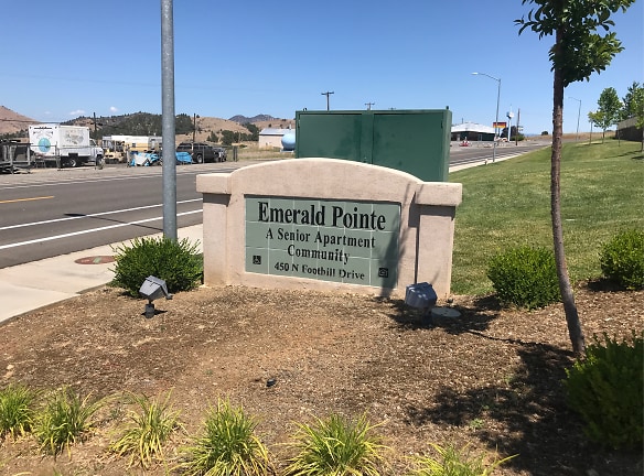 Emerald Pointe Apartments - Yreka, CA