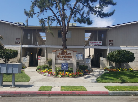 Sunset Gardens Apts Apartments - Fresno, CA
