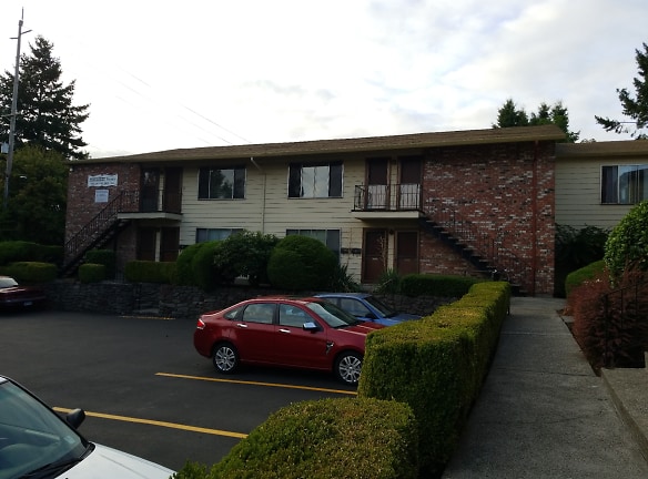Pinecrest Terrace Apartments - Portland, OR