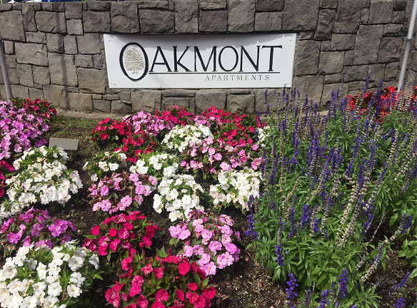 Oakmont Apartments - Portland, OR