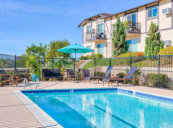 Essex Heights Apartments - Encinitas, CA
